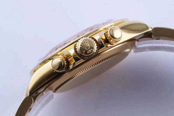 Daytona 116505 Red Dial in Rose Gold - Image 7