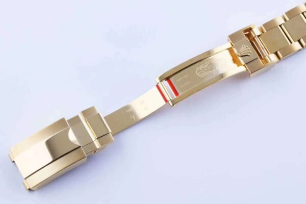 Daytona 116505 Red Dial in Rose Gold - Image 3
