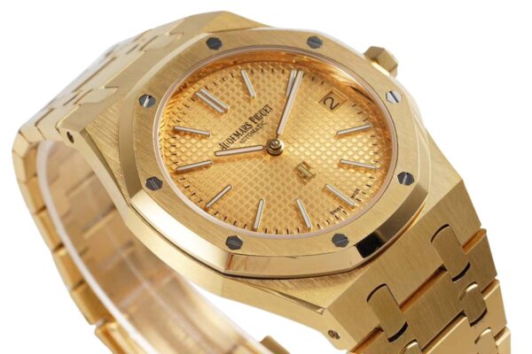 Royal Oak 15202 39mm Yellow Dial in Yellow Gold - Image 4