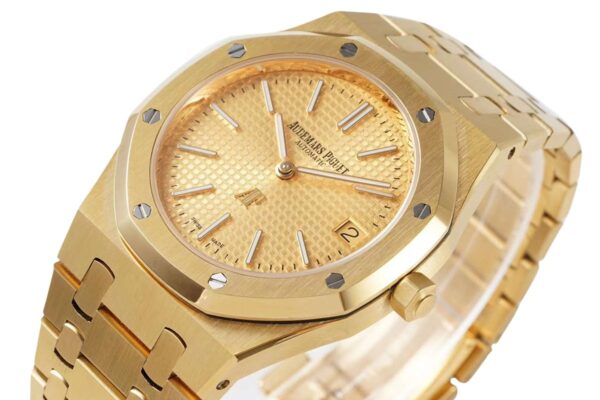 Royal Oak 15202 39mm Yellow Dial in Yellow Gold - Image 2