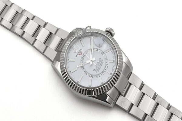 Sky-Dweller 326934 White Dial in White Gold - Image 2