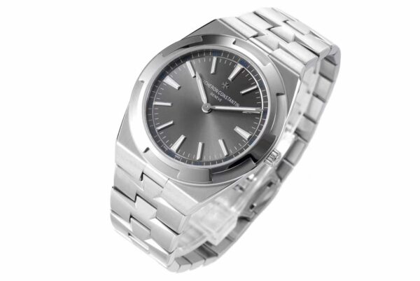 Overseas Grey Dial Ref: 4500V - Image 7
