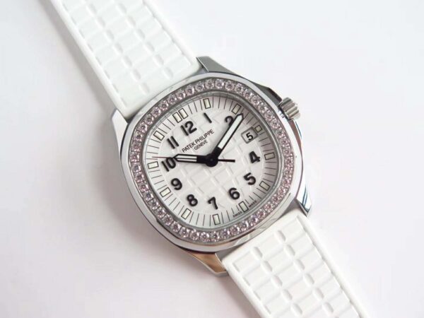 Aquanaut Luce 5067A-011 White Dial in Steel - Image 2