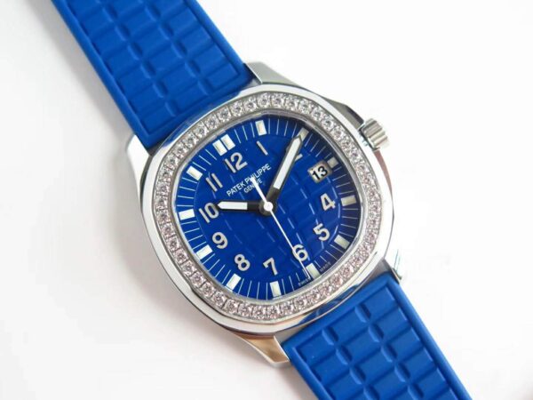 Aquanaut Luce 5067A-014 Blue Dial in Steel - Image 6