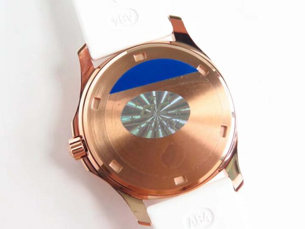 Aquanaut Luce 5068R-010 White Dial in Rose Gold - Image 6
