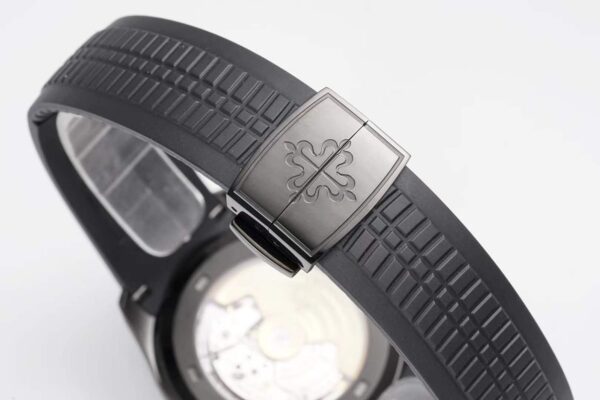 Aquanaut 5167A ‘Black Venom Limited Edition’ Black Dial on Black Rubber Strap - Image 7