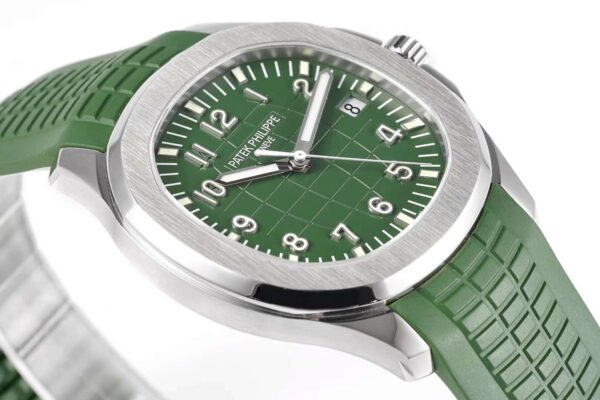 Aquanaut 5168G-010 Green Dial in White Gold - Image 8