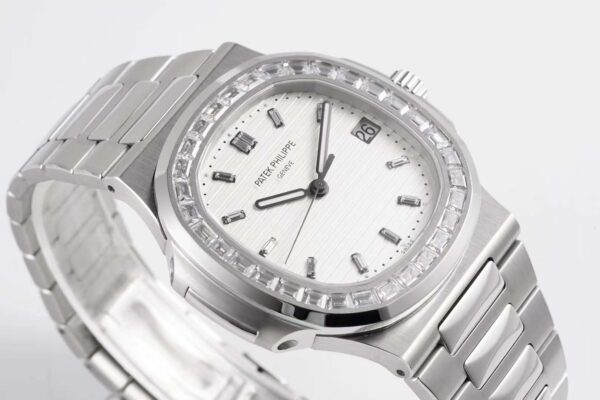 Nautilus Jumbo 5711/1A-011 White Dial with Diamond Bezel - Image 5