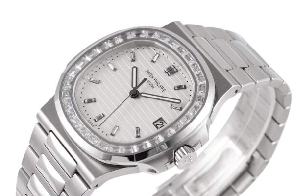 Nautilus Jumbo 5711/1A-011 White Dial with Diamond Bezel - Image 2