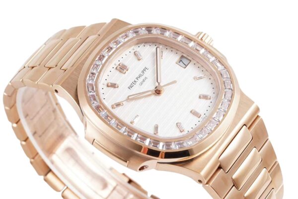 Nautilus Jumbo 5711/1R White Dial with Diamond Bezel - Image 4