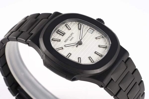 Nautilus Jumbo 5711’Black Venom Limited Edition’ White Dial - Image 3