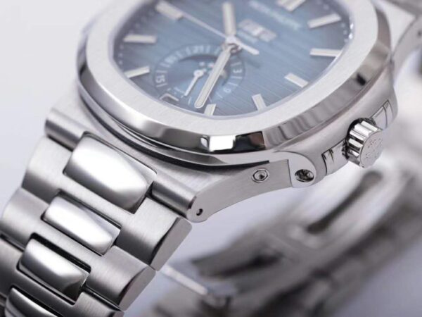 Nautilus 5726/1A-014 Blue Dial in Steel - Image 7