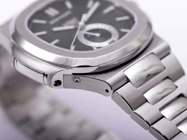 Nautilus 5726/1A-001 Grey Dial in Steel - Image 4