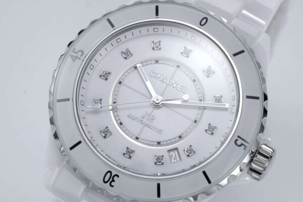 J12 White Ceramic and Steel with Diamond Markers Ref: H5705 - Image 4