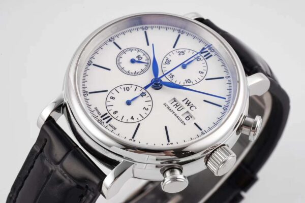 Portofino Chronograph IW391024 Edition “150 Years” White Dial in Steel - Image 4