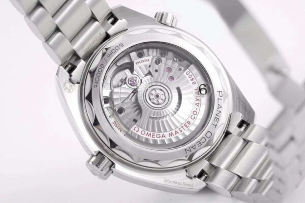 Seamaster Planet Ocean 600M Co-Axial Master Chronometer White Dial 39.5mm on Bracelet - Image 8