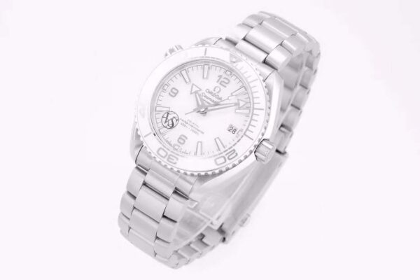 Seamaster Planet Ocean 600M Co-Axial Master Chronometer White Dial 39.5mm on Bracelet - Image 3