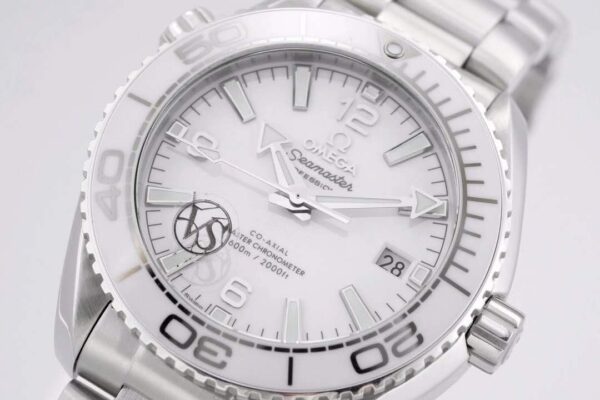 Seamaster Planet Ocean 600M Co-Axial Master Chronometer White Dial 39.5mm on Bracelet - Image 10