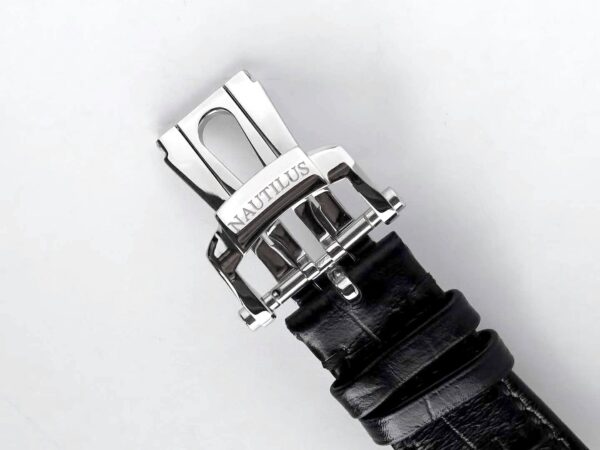 Nautilus Jumbo 5711 Blue Dial in Steel with Black Leather Strap - Image 7