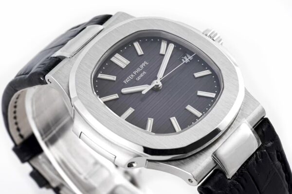 Nautilus Jumbo 5711 Grey Dial in Steel with Black Leather Strap - Image 10
