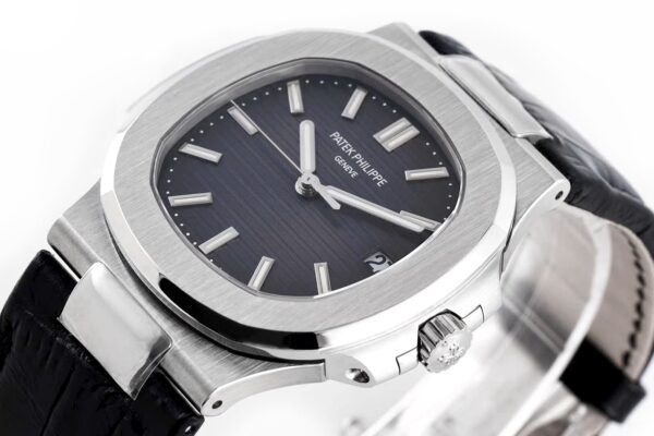 Nautilus Jumbo 5711 Grey Dial in Steel with Black Leather Strap - Image 2