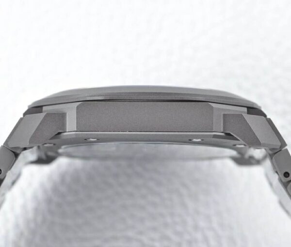 Octo Finissimo Grey Dial - Image 8