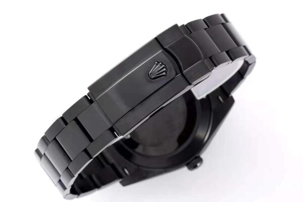 Datejust 41 Blue Dial with Diamond Markers in PVD Black - Image 9