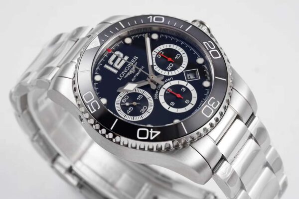 Hydroconquest Black Dial on Bracelet - Image 4