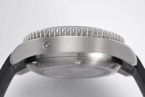 Hydroconquest Black Dial on Rubber Strap - Image 6