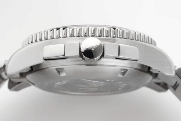 Hydroconquest Blue Dial on Bracelet - Image 8