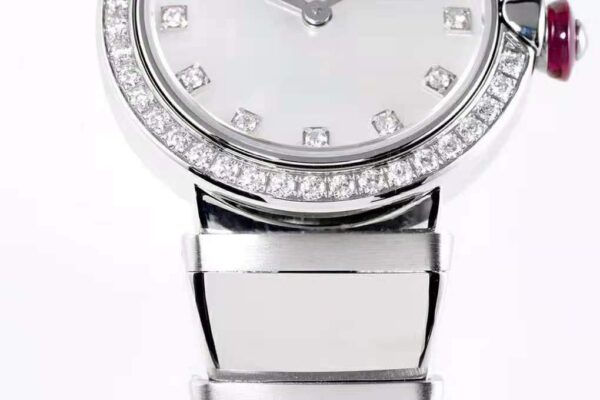 Lvcea Silver Dial in Steel with Diamond Bezel - Image 4