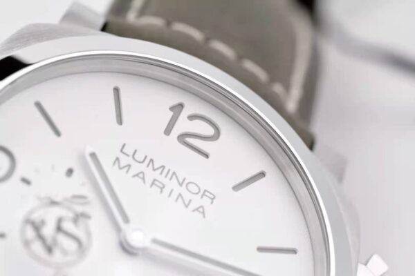 PAM1314 Luminor Marina 44mm - Image 3