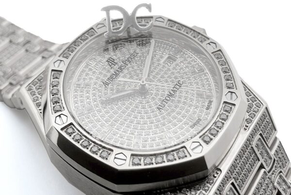 Royal Oak 41mm 15402 Full Diamond Paved In White Gold on Bracelet - Image 4
