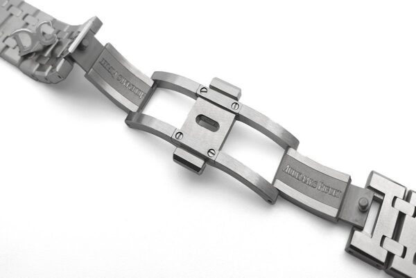 Lady Royal Oak 67650 White Dial in Steel - Image 6