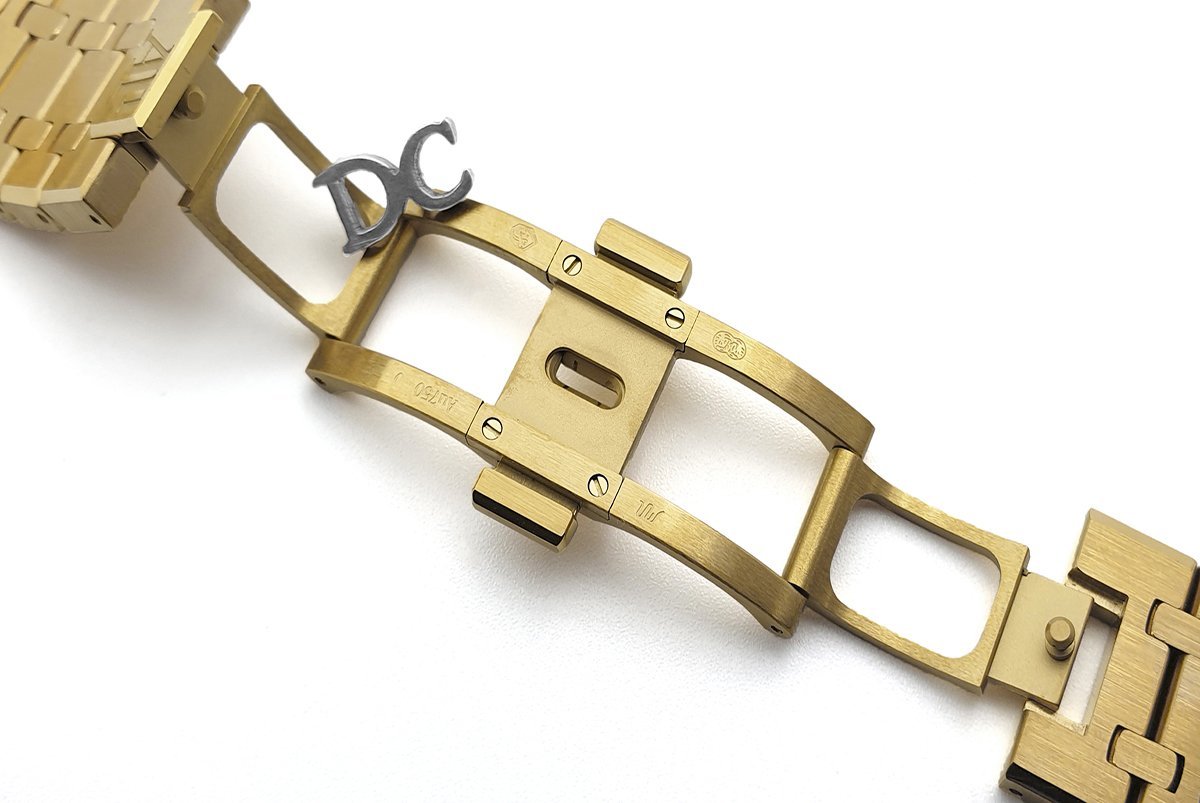 Royal Oak Self-Winding Chronograph White Dial in Yellow Gold - Image 8