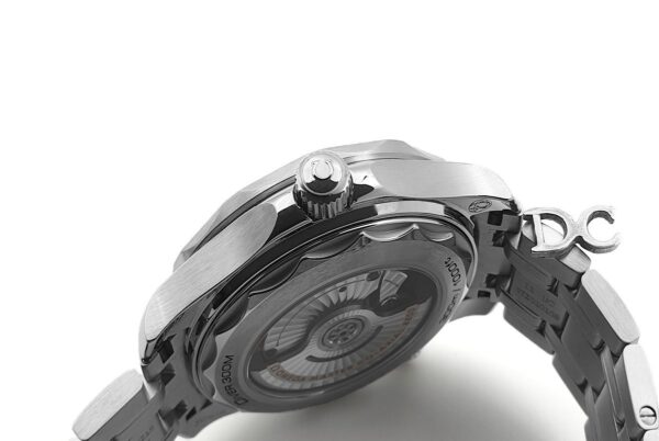 Seamaster Diver 300M Omega Co-Axial Master Chronometer 42mm White Dial with Black Bezel - Image 8