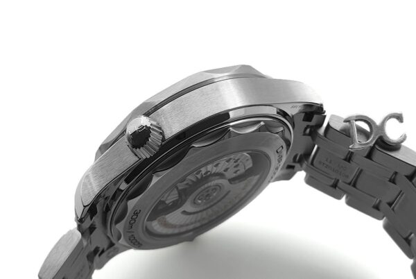Seamaster Diver 300M Omega Co-Axial Master Chronometer 42mm White Dial with Black Bezel - Image 7