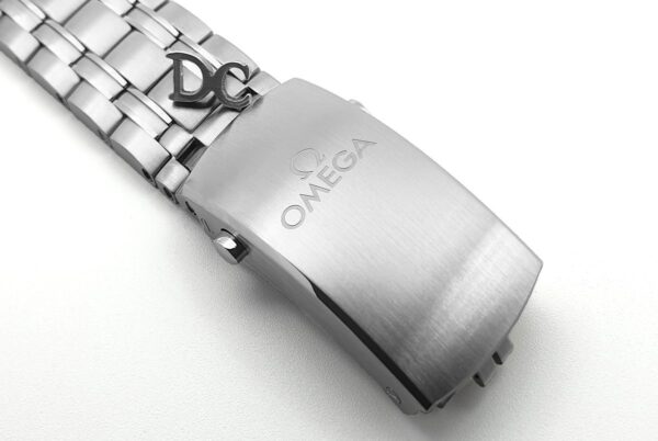 Seamaster Diver 300M Omega Co-Axial Master Chronometer 42mm White Dial with Black Bezel - Image 5