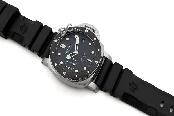 PAM683 Luminor Marina Submersible - Image 2