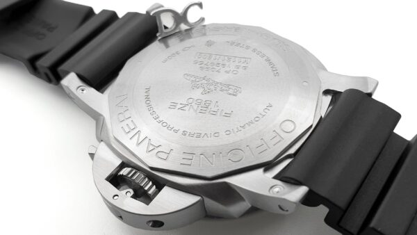 PAM683 Luminor Marina Submersible - Image 5
