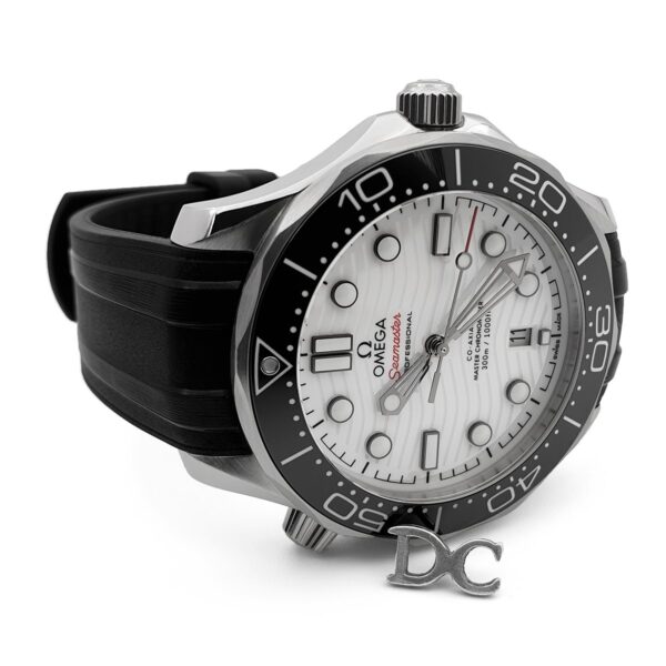 Seamaster Diver 300M Co-Axial Master Chronometer White Dial on Black Rubber Strap - Image 2