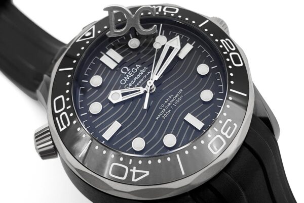 Seamaster Diver 300M Co-Axial Master Chronometer Black Dial 43.5mm on Black Rubber Strap - Image 3