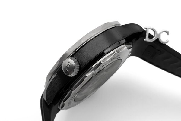 Seamaster Diver 300M Co-Axial Master Chronometer Black Dial 43.5mm on Black Rubber Strap - Image 9