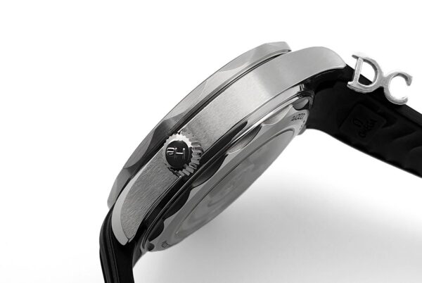 Seamaster Diver 300M Co-Axial Master Chronometer White Dial on Black Rubber Strap - Image 9
