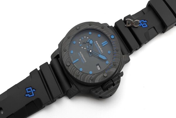 PAM1616 Luminor Submersible Carbotech - Image 2