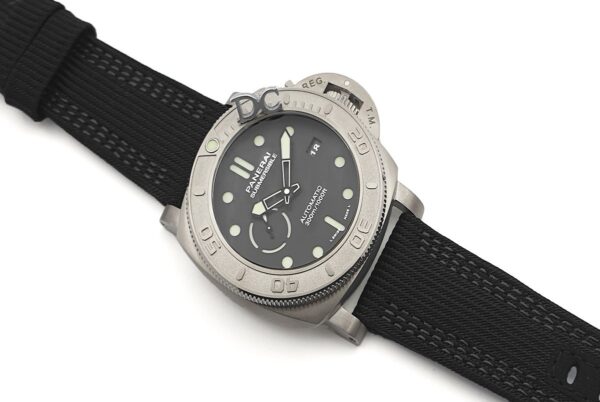 PAM984 Submersible Mike Horn Edition - Image 2