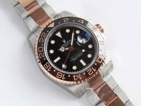 GMT Master II 126715 CHNR “Rootbeer” in Rose Gold and Steel - Image 5