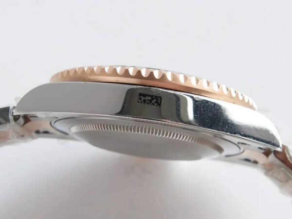 GMT Master II 126715 CHNR “Rootbeer” in Rose Gold and Steel - Image 7