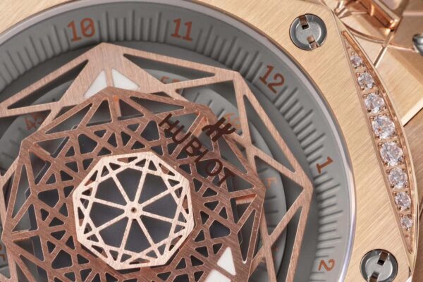 Big Bang Unico Sang Bleu in Rose Gold with Diamond Bezel on Brown Leather Strap - Image 4