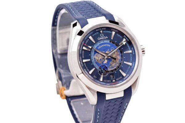 Seamaster Aqua Terra Worldtimer Master Chrononometer Blue Dial on Blue Rubber Strap - Image 4